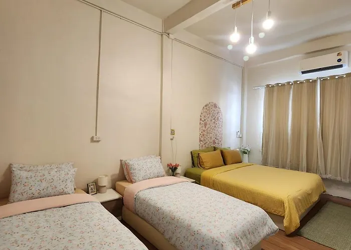 3-story House, 2-bedroom Near Bts And Sathorn Pier, Daisy And Rocco's * 방콕