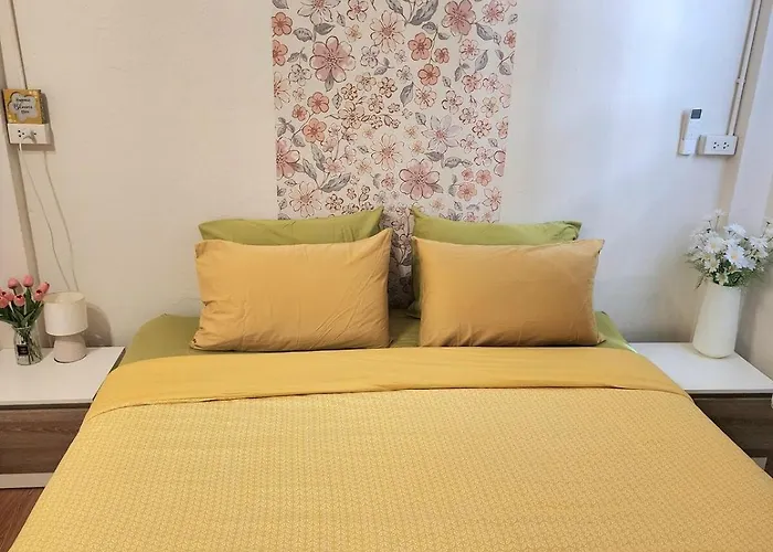 3-story House, 2-bedroom Near Bts And Sathorn Pier, Daisy And Rocco's *