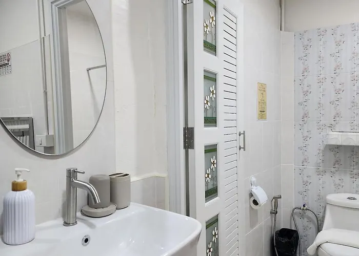 펜션 3-story House, 2-bedroom Near Bts And Sathorn Pier, Daisy And Rocco's 방콕