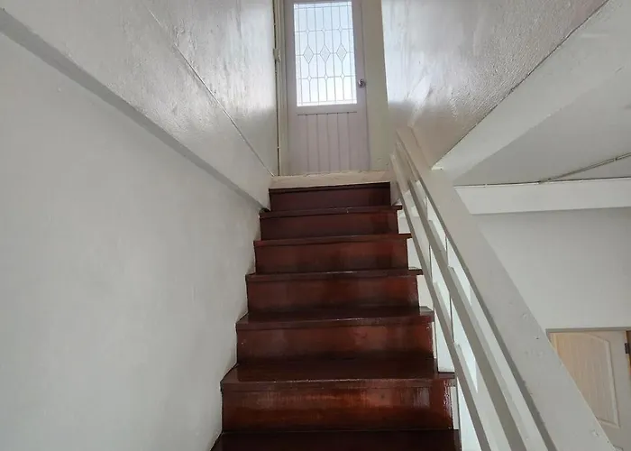 3-story House, 2-bedroom Near Bts And Sathorn Pier, Daisy And Rocco's 펜션